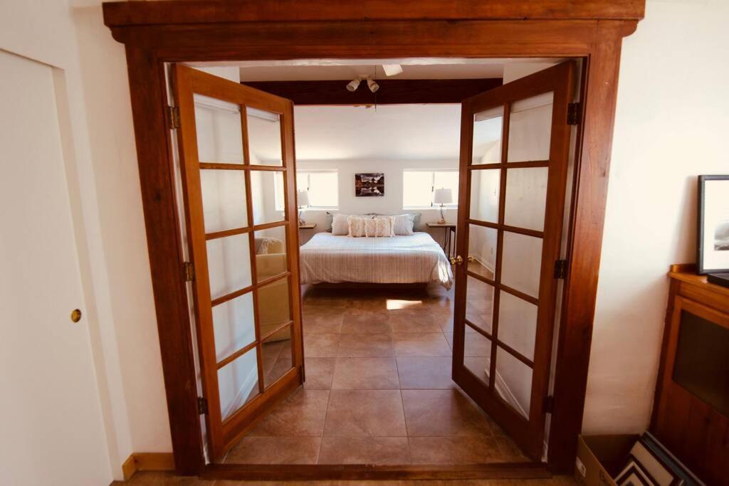 Joshua Tree's Highland Hideaway Compound * Joshua Tree
