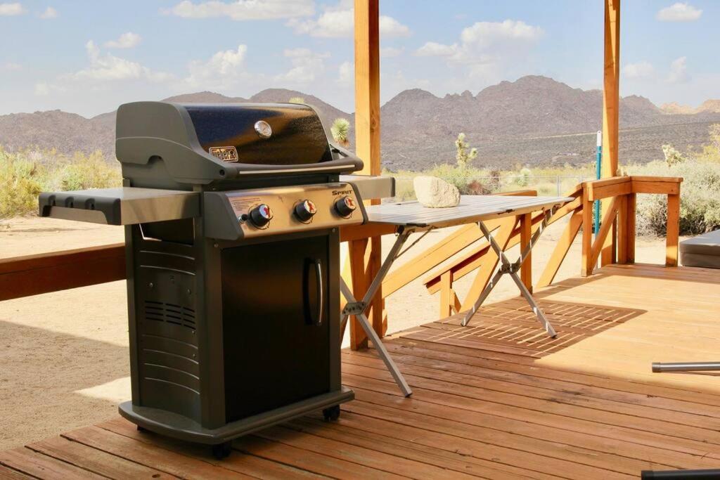 Joshua Tree's Highland Hideaway Compound