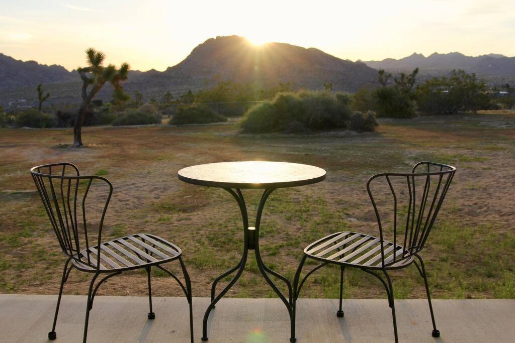 Joshua Tree's Highland Hideaway Compound Holiday home